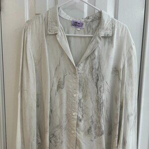 Bella Dahl Blouse in White with Gray Marble Print - Size Large
